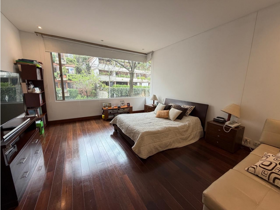 Apartamento en venta en Los Rosales, Bogotá · foto 9 de 14