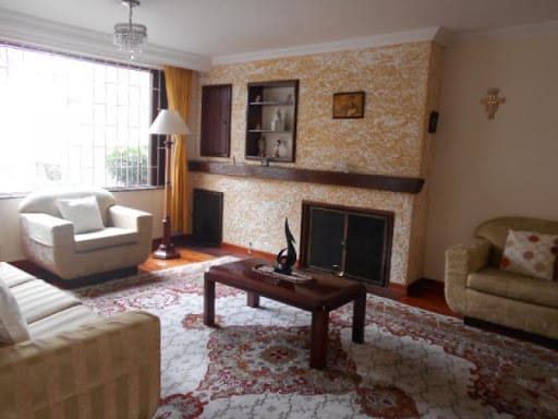 Casa de 3 alcobas en venta en El Batán, Bogotá, 187 m² · foto 2 de 19