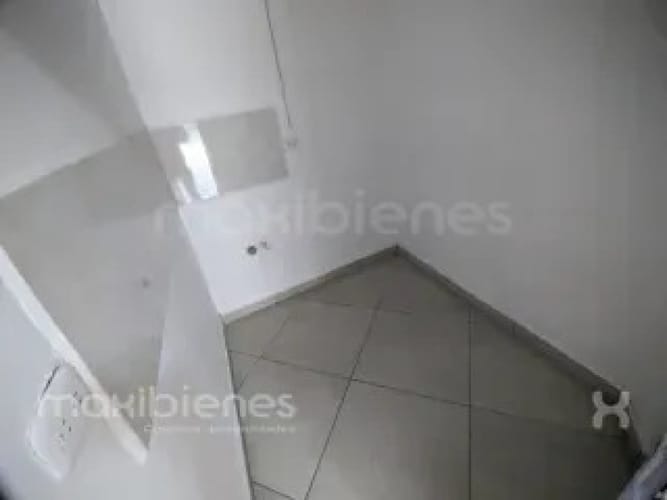 Local en arriendo en La Ceja, 20 m² · foto 7 de 12