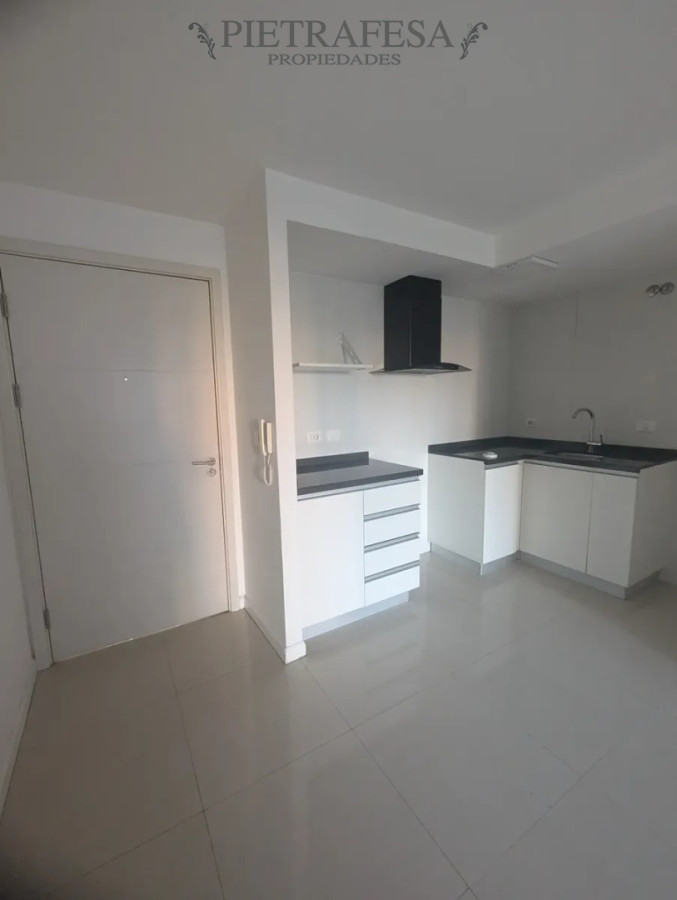 Apartamento en alquiler, 1 dormitorio, 1 baño, balcón, cochera. Prado. · Foto 3
