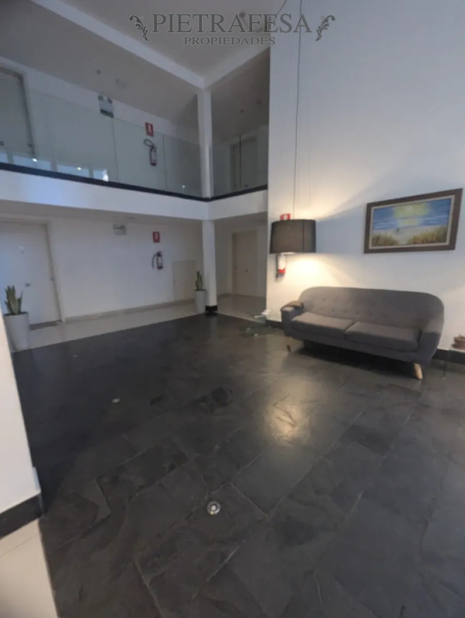 Apartamento en alquiler, 1 dormitorio, 1 baño, balcón, cochera. Prado. · Foto 11