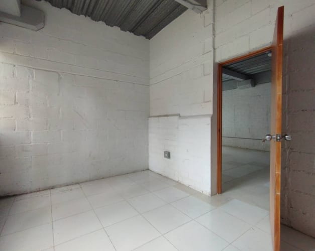Bodega en arriendo en Zona Franca, Rionegro, 1167 m² · foto 12 de 24