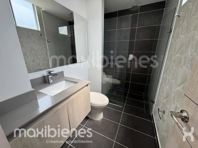 Apartamento de 2 alcobas en arriendo en Loma Del Escobero, Medellín, 95 m² · foto 15 de 17