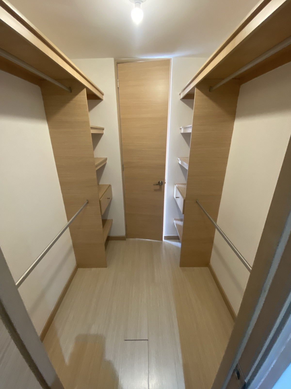 Apartamento en arriendo en Loma Del Esmeraldal, Envigado · foto 9 de 11
