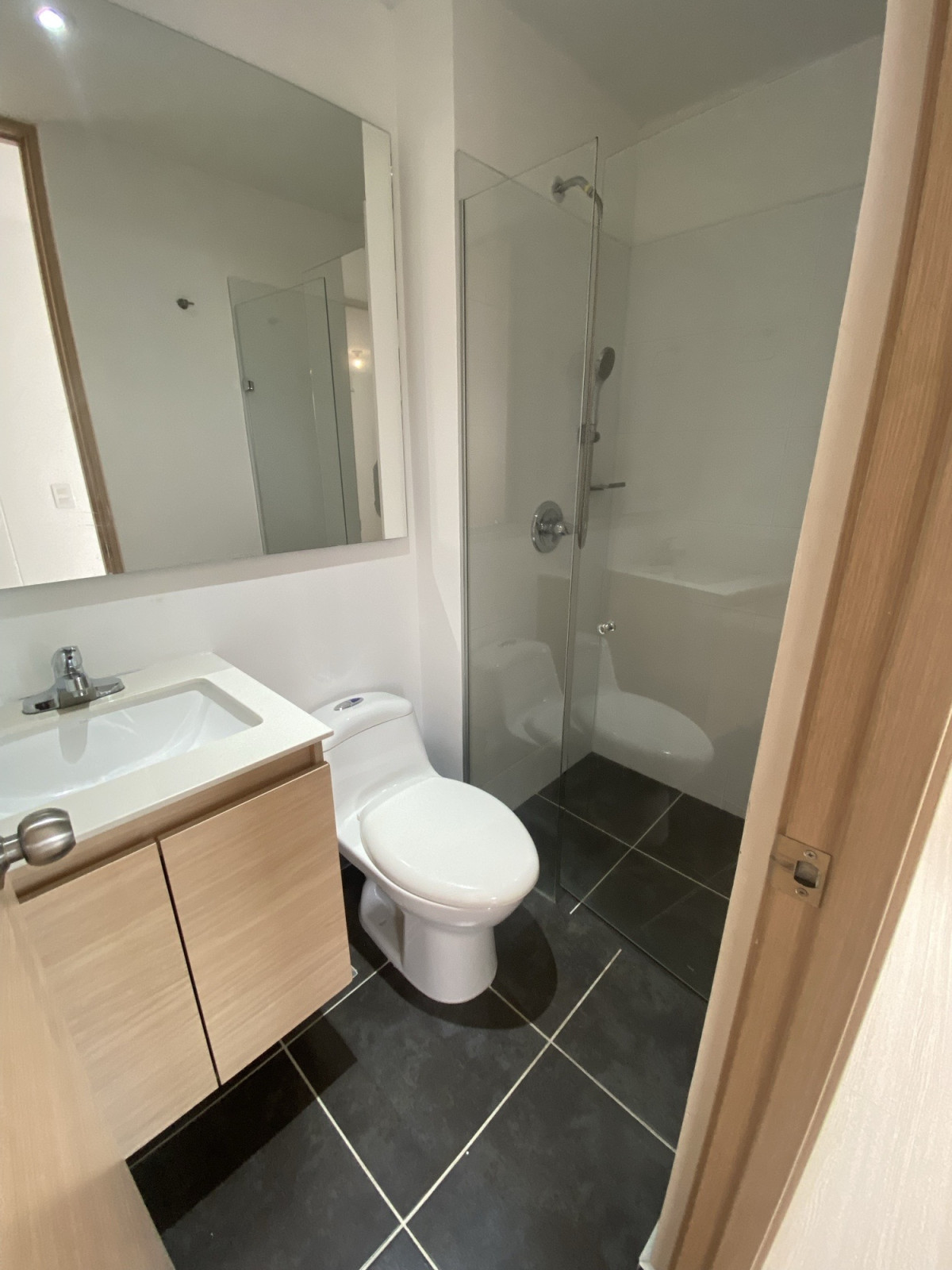 Apartamento en arriendo en Loma Del Esmeraldal, Envigado · foto 10 de 11