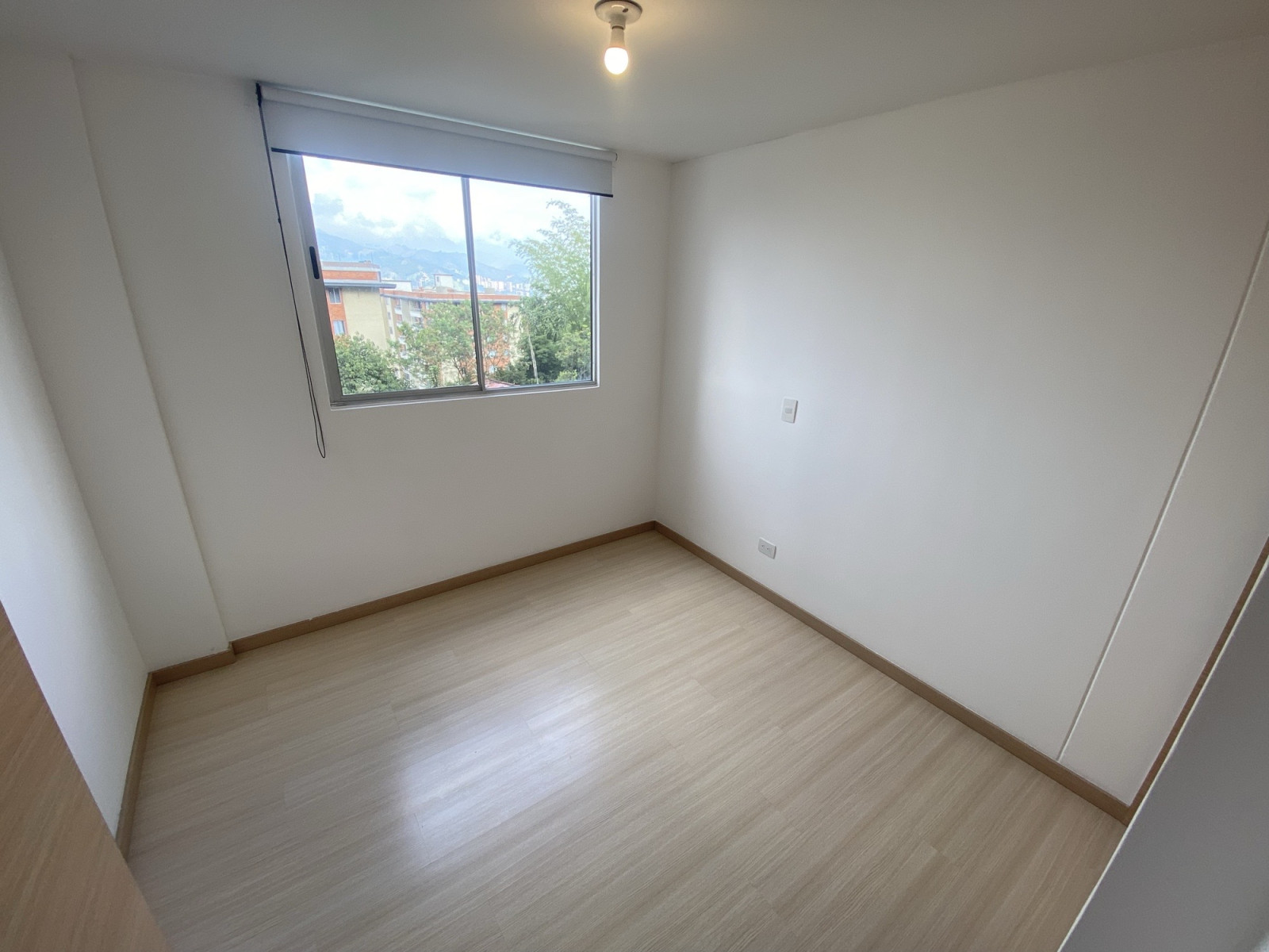 Apartamento en arriendo en Loma Del Esmeraldal, Envigado · foto 11 de 11