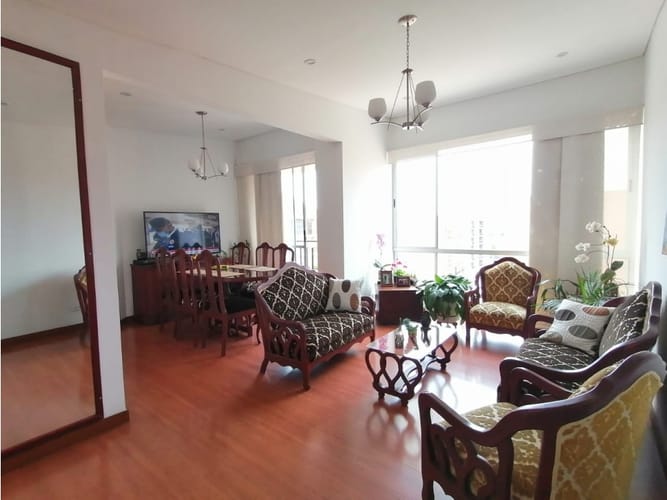Apartamento de 3 alcobas en venta en La Magnolia, Madrid, 70 m² · foto 3 de 23