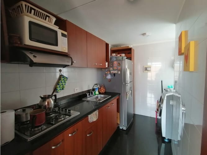 Apartamento de 3 alcobas en venta en La Magnolia, Madrid, 70 m² · foto 7 de 23