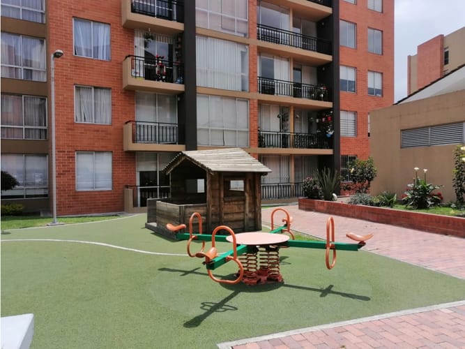 Apartamento de 3 alcobas en venta en La Magnolia, Madrid, 70 m² · foto 16 de 23