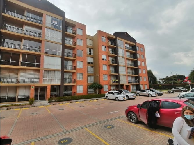 Apartamento de 3 alcobas en venta en La Magnolia, Madrid, 70 m² · foto 17 de 23