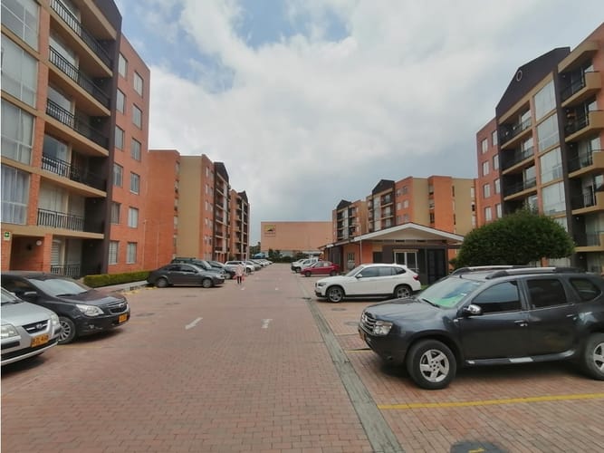 Apartamento de 3 alcobas en venta en La Magnolia, Madrid, 70 m² · foto 19 de 23