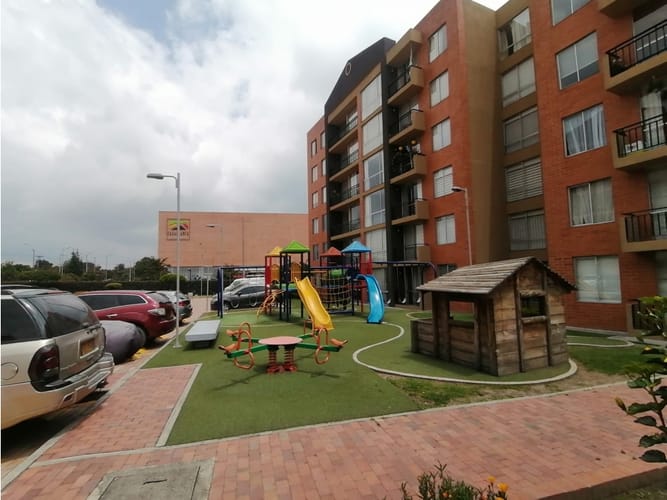 Apartamento de 3 alcobas en venta en La Magnolia, Madrid, 70 m² · foto 20 de 23