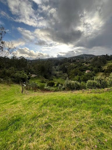 Lote en venta en El Libano, La Calera, 7528 m² · foto 2 de 12