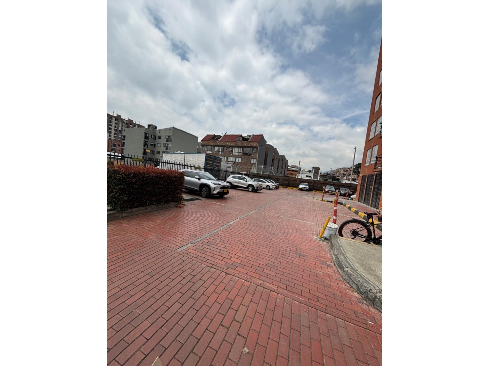 Apartamento en arriendo en Verbenal San Antonio, Bogotá · foto 14 de 24