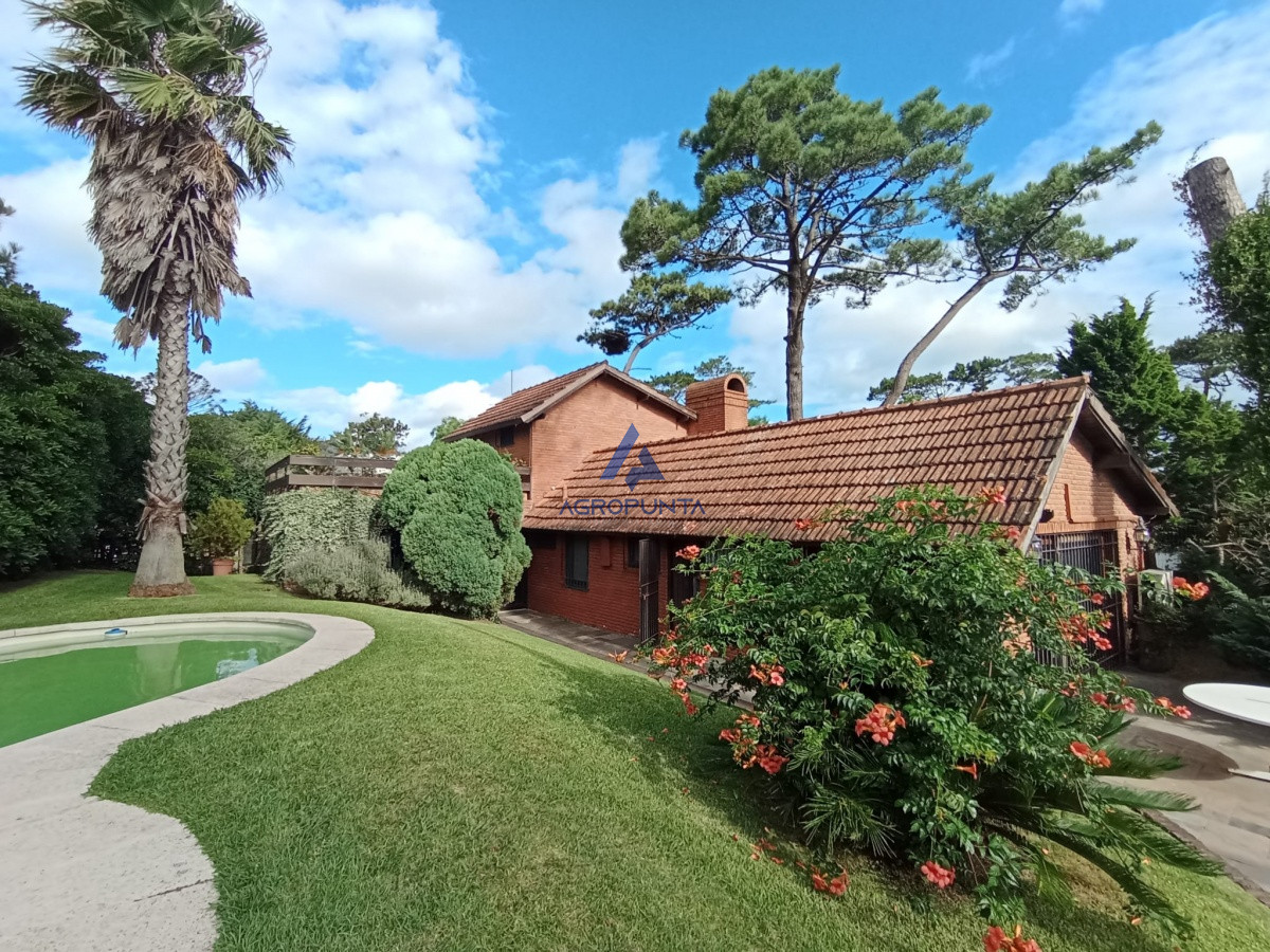 Casa en Mansa, 4 dormitorios, parada 16 · Foto 2