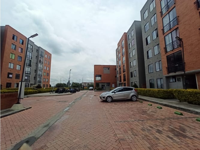 Apartamento de 3 alcobas en venta en El Cortijo, Madrid, 62 m² · foto 16 de 24