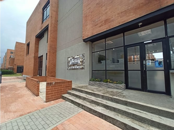 Apartamento de 3 alcobas en venta en El Cortijo, Madrid, 62 m² · foto 21 de 24