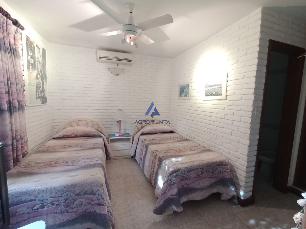 Casa en Mansa, 4 dormitorios, parada 16 · Foto 11