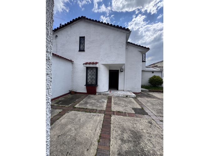Casa de 4 alcobas en venta en Estrella Del Norte, Bogotá, 266 m² · foto 5 de 24