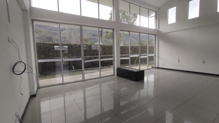 Casa de 3 alcobas en arriendo en Cetime, Cota, 335 m² · foto 4 de 23