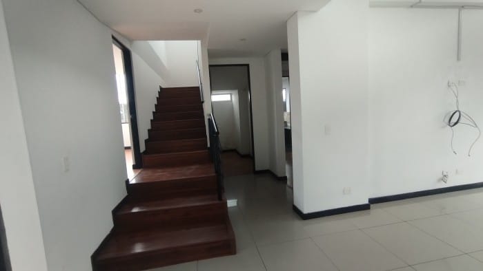 Casa de 3 alcobas en arriendo en Cetime, Cota, 335 m² · foto 7 de 23