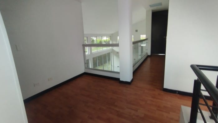 Casa de 3 alcobas en arriendo en Cetime, Cota, 335 m² · foto 9 de 23