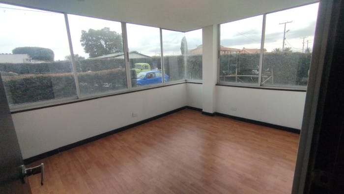 Casa de 3 alcobas en arriendo en Cetime, Cota, 335 m² · foto 10 de 23