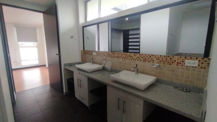 Casa de 3 alcobas en arriendo en Cetime, Cota, 335 m² · foto 17 de 23