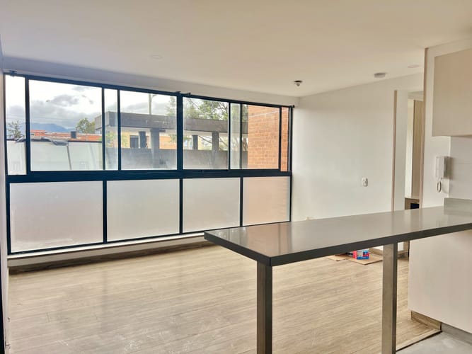 Apartamento de 2 alcobas en venta en Santa Maria Del Lago, Bogotá, 64 m² · foto 3 de 15