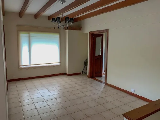 Casa de 3 alcobas en venta en Santa Elena, El Retiro, 377 m² · foto 2 de 15