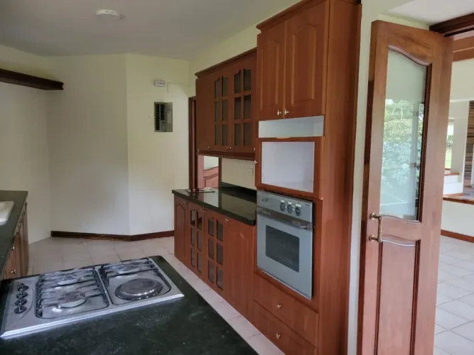 Casa de 3 alcobas en venta en Santa Elena, El Retiro, 377 m² · foto 13 de 15