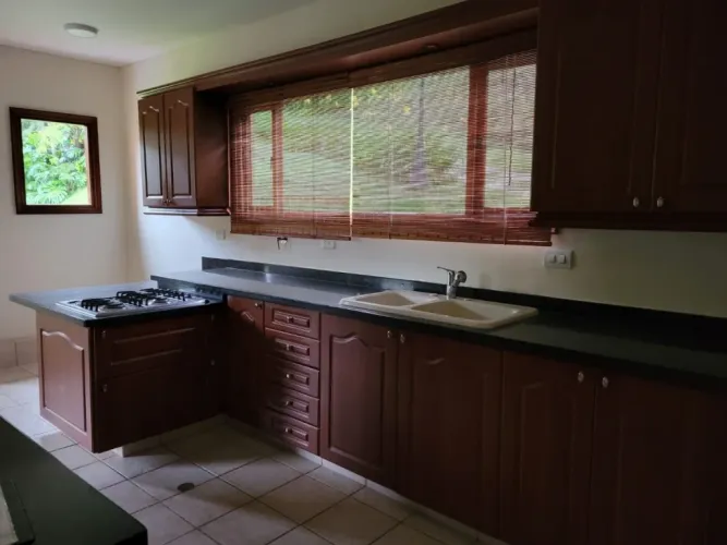 Casa de 3 alcobas en venta en Santa Elena, El Retiro, 377 m² · foto 14 de 15
