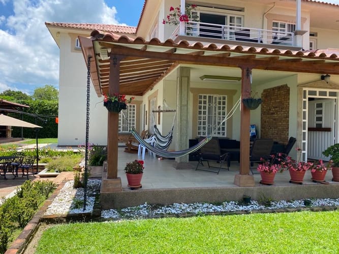 Casa de 5 alcobas en venta en Armenia, 350 m² · foto 3 de 15