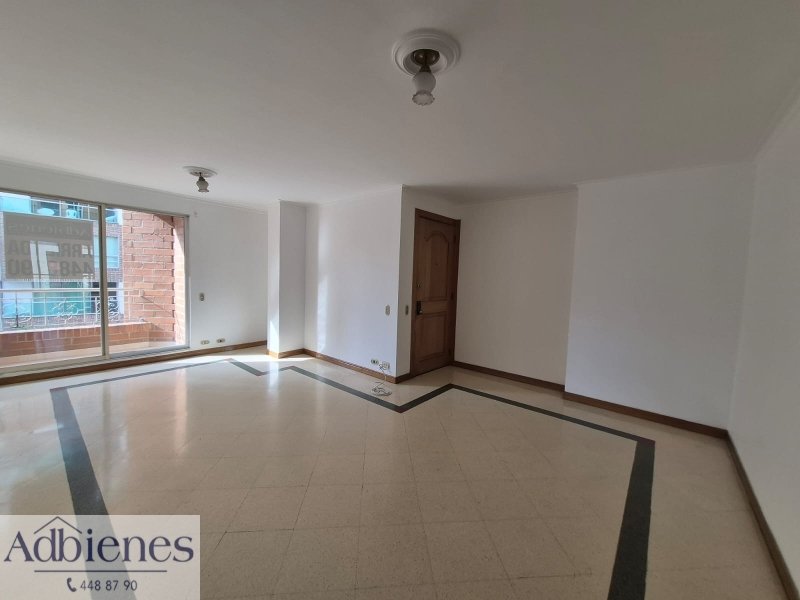 Apartamento en venta en Laureles, Medellín · foto 2 de 13