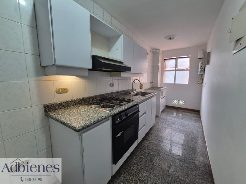 Apartamento en venta en Laureles, Medellín · foto 4 de 13