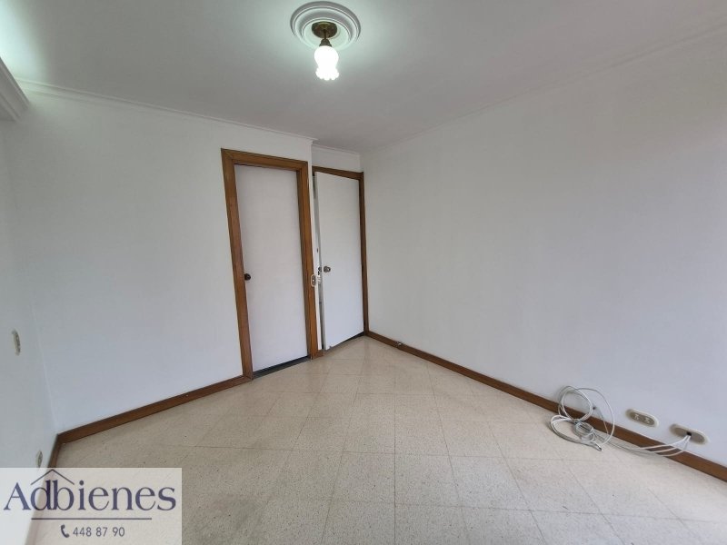 Apartamento en venta en Laureles, Medellín · foto 5 de 13