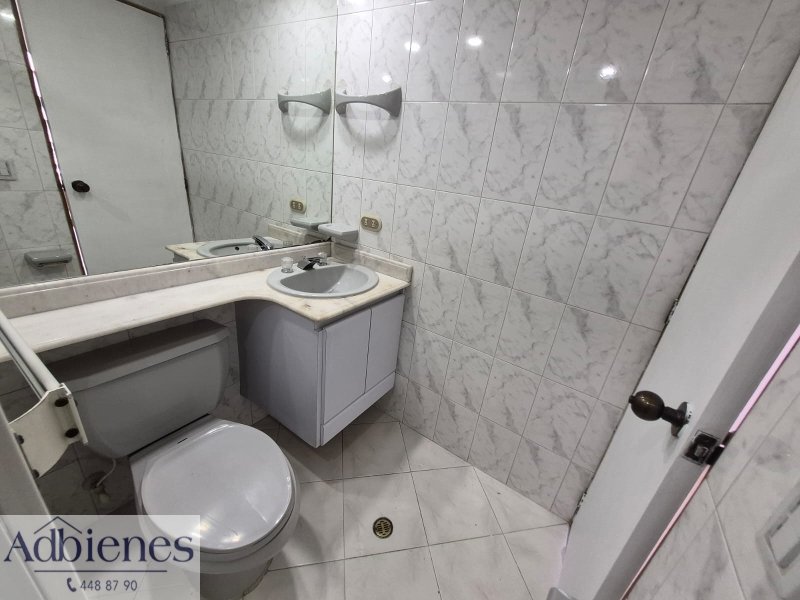 Apartamento en venta en Laureles, Medellín · foto 8 de 13