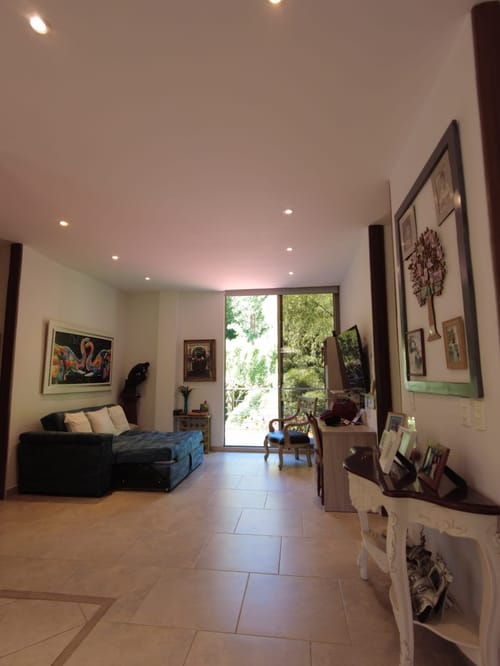 Casa de 4 alcobas en venta en Vía El Caimo, Armenia, 290 m² · foto 3 de 15