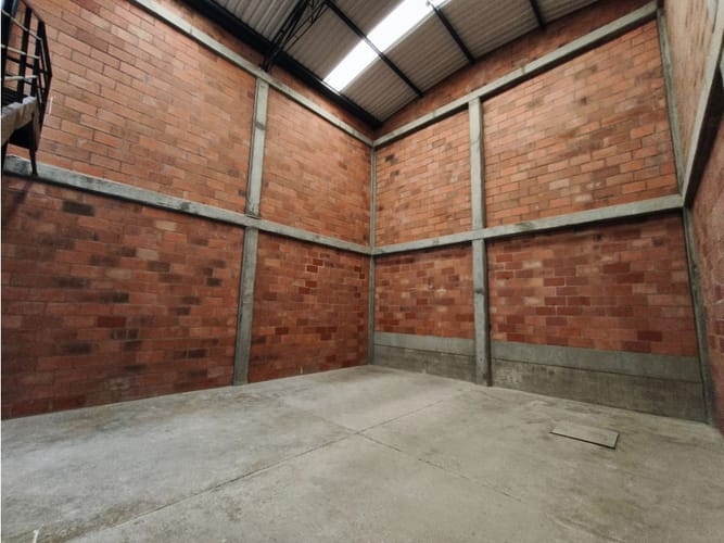 Bodega en arriendo en Aeropuerto, Rionegro, 250 m² · foto 5 de 21