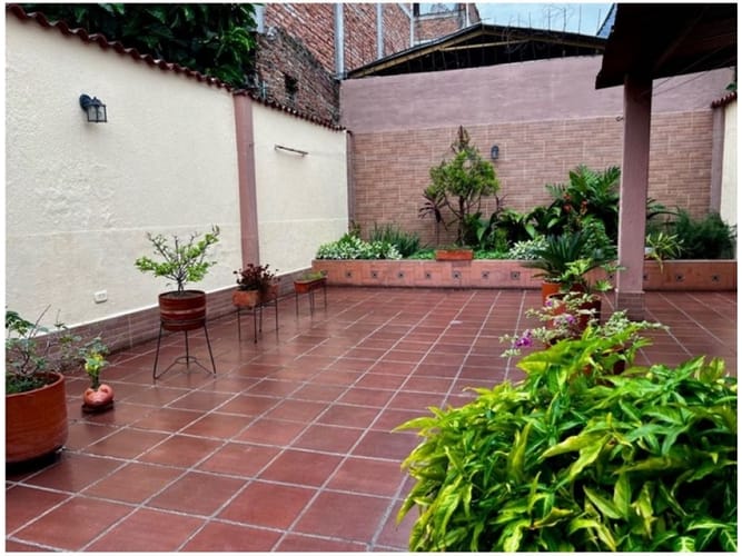 Casa de 5 alcobas en venta en Trinidad, Palmira, 210 m² · foto 13 de 17