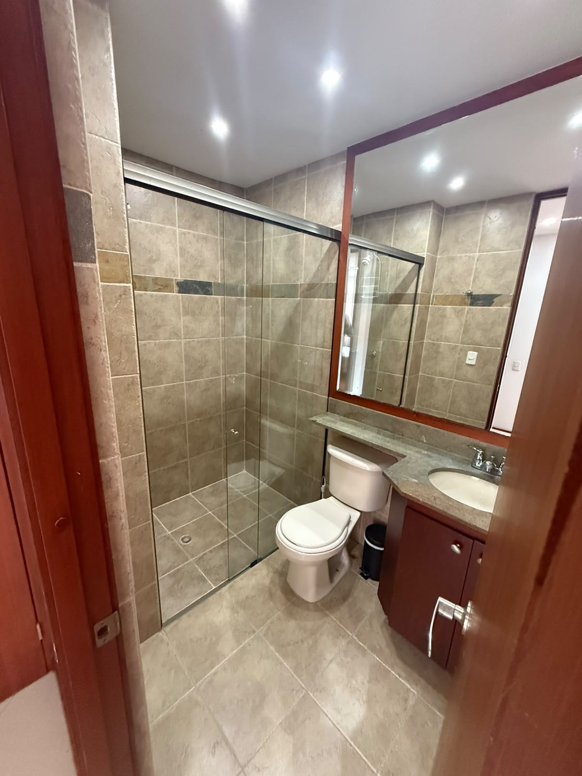 Apartamento en arriendo en El Tesoro, Medellín · foto 8 de 24