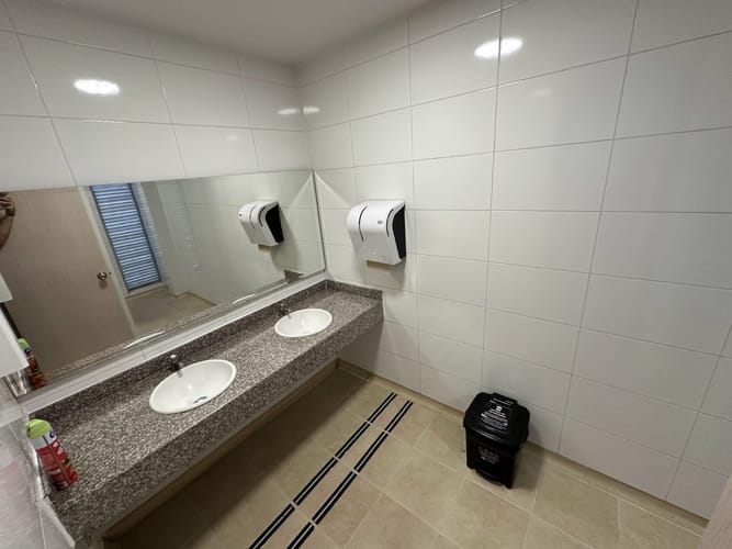 Edificio en venta en Mercedes, Bucaramanga, 1855 m² · foto 12 de 24