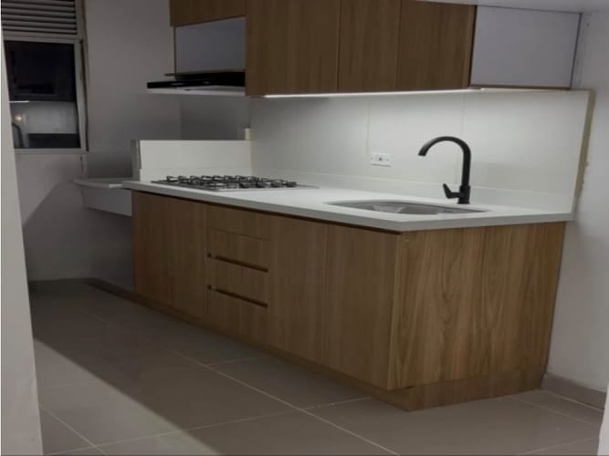 Apartamento de 3 alcobas en venta en Buenos Aires, Bello, 60 m² · foto 3 de 20