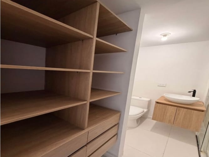 Apartamento de 3 alcobas en venta en Buenos Aires, Bello, 60 m² · foto 5 de 20