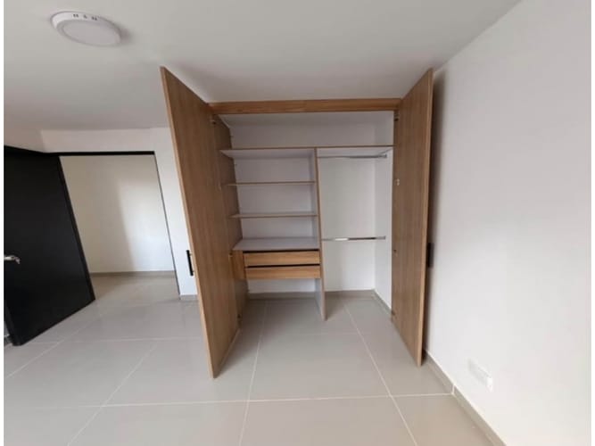 Apartamento de 3 alcobas en venta en Buenos Aires, Bello, 60 m² · foto 19 de 20