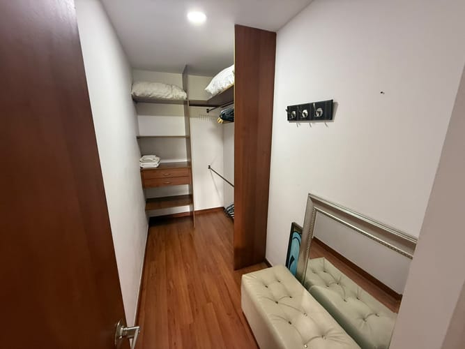 Apartamento de 3 alcobas en arriendo en El Tesoro, Medellín, 130 m² · foto 2 de 24