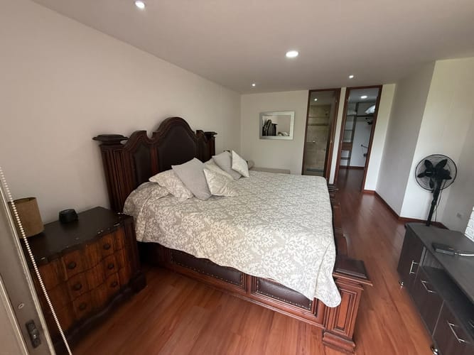 Apartamento de 3 alcobas en arriendo en El Tesoro, Medellín, 130 m² · foto 23 de 24
