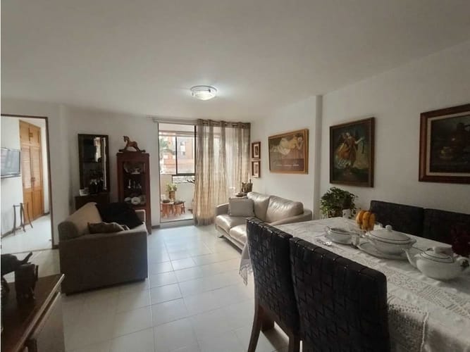 Apartamento de 3 alcobas en venta en La Castellana, Medellín, 84 m² · foto 5 de 24