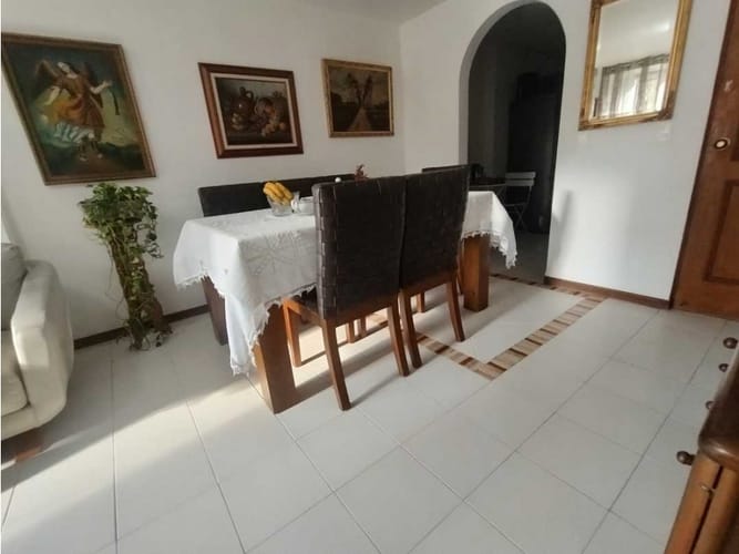 Apartamento de 3 alcobas en venta en La Castellana, Medellín, 84 m² · foto 7 de 24