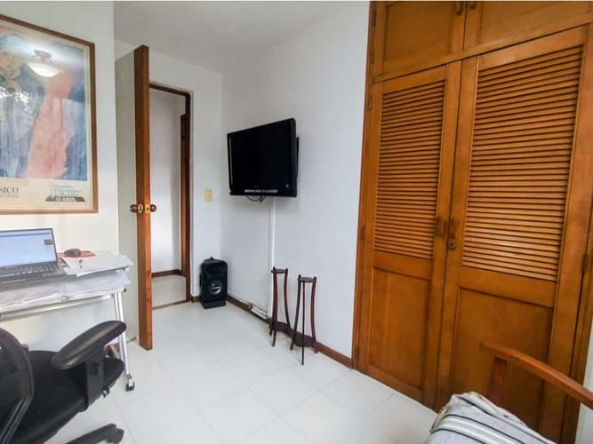 Apartamento de 3 alcobas en venta en La Castellana, Medellín, 84 m² · foto 11 de 24
